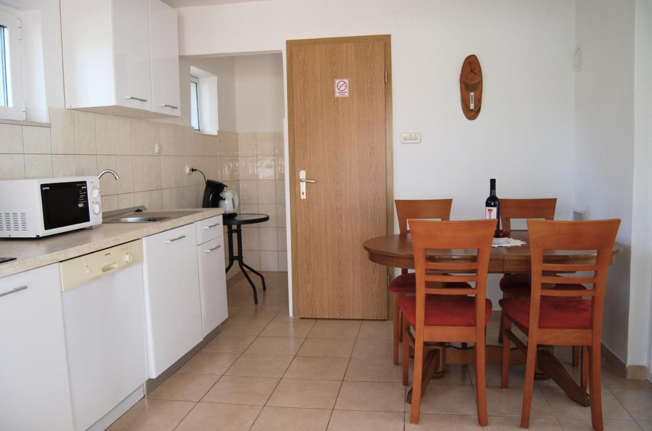Apartment Lili Splitska Exterior foto